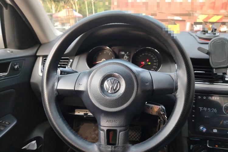 Used Volkswagen Bora 2013 1.6L Automatic Fashion Model Steering Wheel