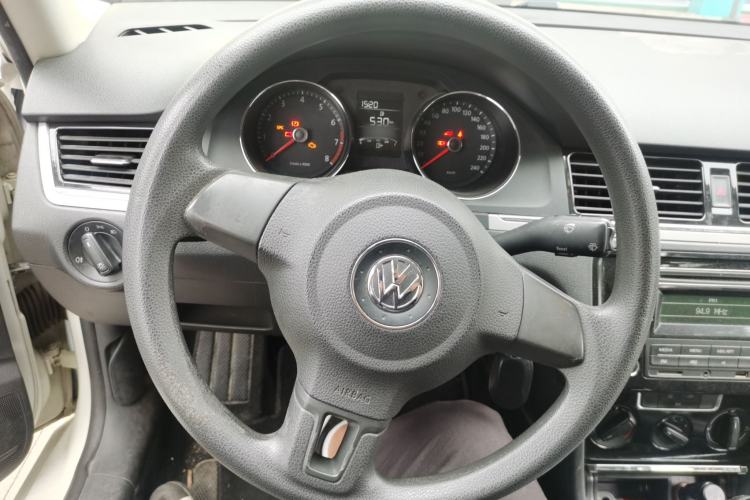 Used Volkswagen Bora 2013 1.6L Manual Fashion Edition Steering Wheel