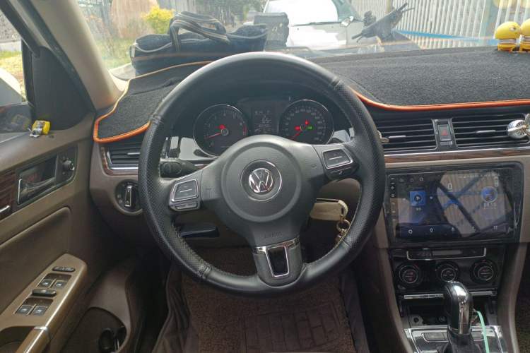 Used Volkswagen Bora 2013 1.4T Automatic Luxury Model Steering Wheel