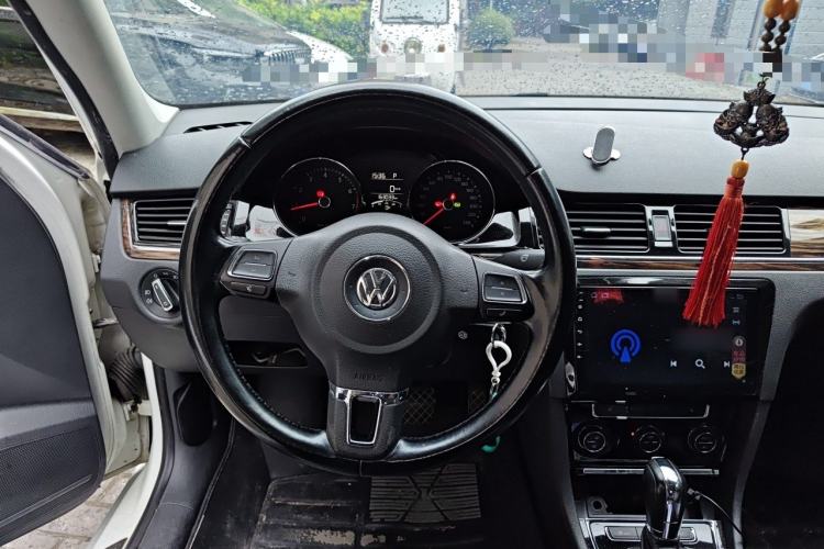 Used Volkswagen Bora 2013 1.6L Automatic Luxury Model Steering Wheel