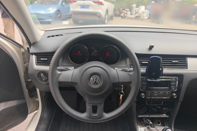 Used Volkswagen Bora 2013 1.6L Manual Fashion Edition Steering Wheel