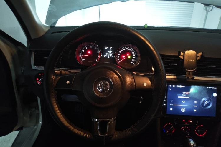 Used Volkswagen Bora 2013 1.6L Automatic Comfort Model Steering Wheel