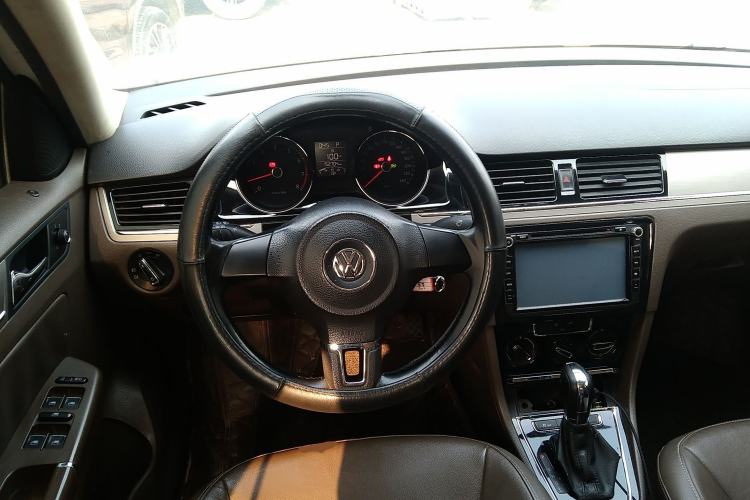 Used Volkswagen Bora 2013 1.6L Automatic Comfort Model Steering Wheel