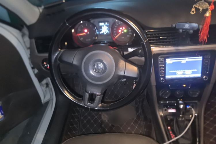 Used Volkswagen Bora 2013 1.6L Automatic Comfort Model Steering Wheel