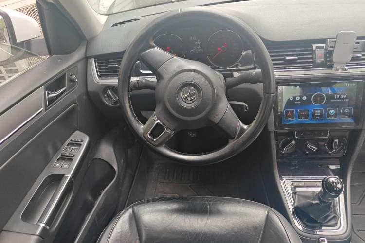 Used Volkswagen Bora 2013 1.6L Manual Comfort Model Steering Wheel