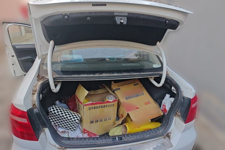 Used Volkswagen Bora 2013 1.6L Manual Comfort Model Trunk