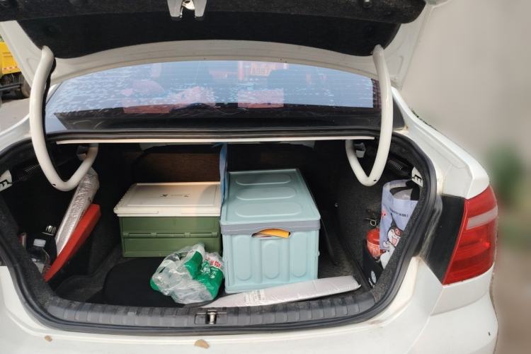 Used Volkswagen Bora 2013 1.6L Automatic Fashion Model Trunk