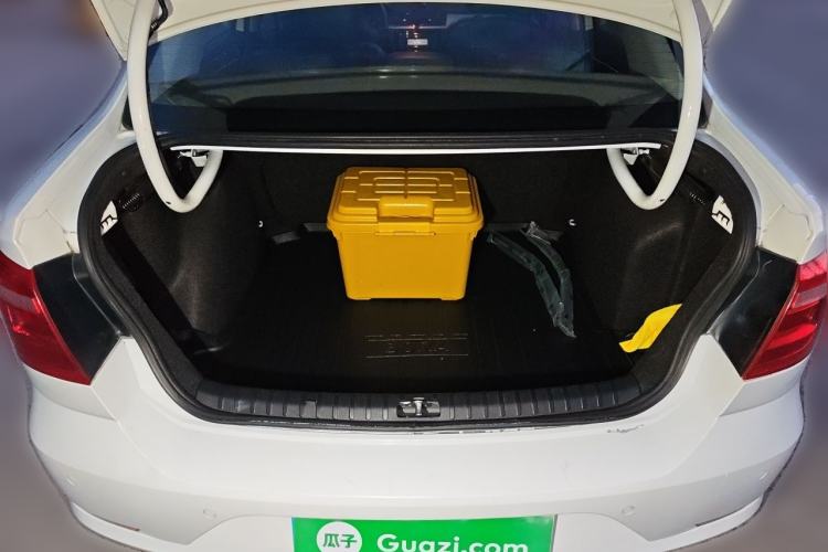 Used Volkswagen Bora 2013 1.6L Automatic Fashion Model Trunk
