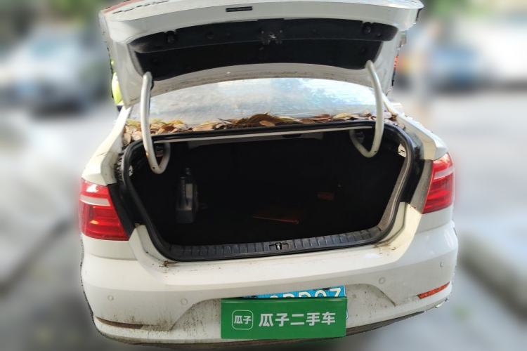 Used Volkswagen Bora 2013 1.6L Automatic Comfort Model Trunk