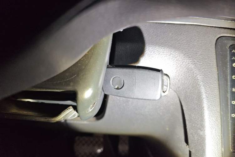 Used Volkswagen Bora 2013 1.6L Automatic Fashion Model Vehicle Key