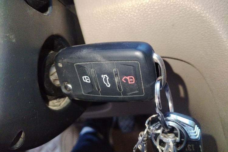 Used Volkswagen Bora 2013 1.6L Manual Comfort Model Vehicle Key