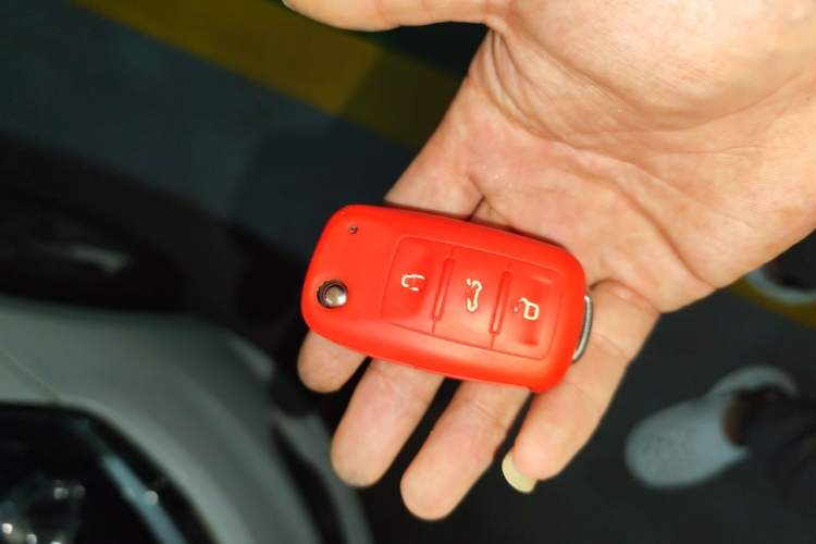 Used Volkswagen Bora 2013 1.6L Automatic Comfort Model Vehicle Key