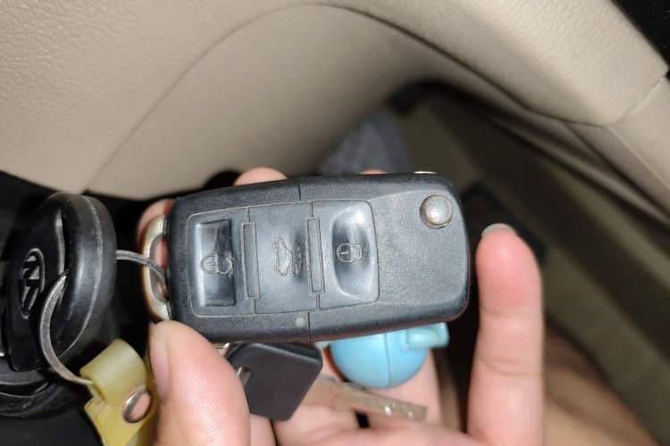 Used Volkswagen Bora 2013 1.6L Manual Comfort Model Vehicle Key