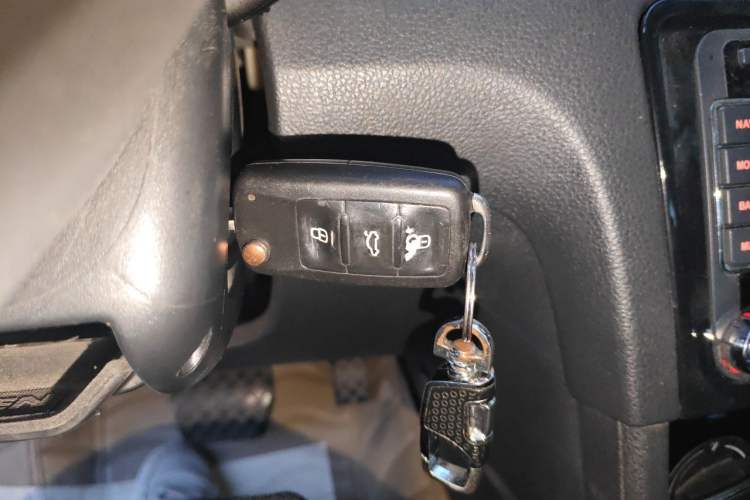 Used Volkswagen Bora 2013 1.6L Automatic Comfort Model Vehicle Key