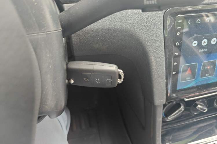 Used Volkswagen Bora 2013 1.6L Manual Comfort Model Vehicle Key