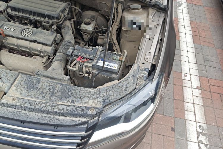 Used Volkswagen Bora 2013 1.6L Automatic Comfort Model Engine Bay Left