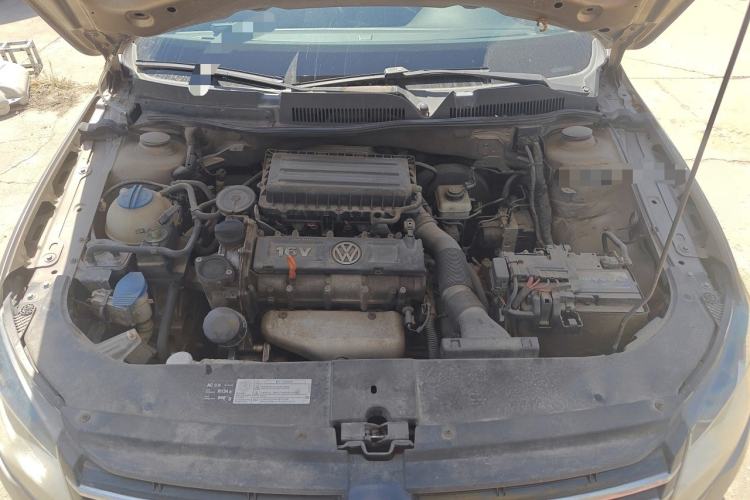Used Volkswagen Bora 2013 1.6L Automatic Fashion Model Engine Bay
