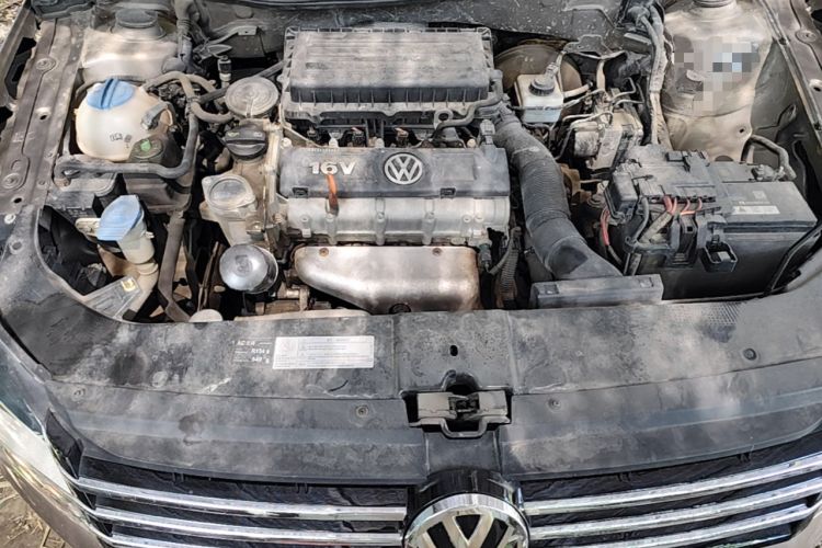 Used Volkswagen Bora 2013 1.6L Manual Fashion Edition Engine Bay