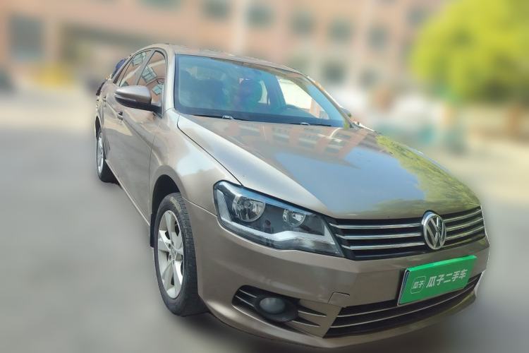 Used Volkswagen Bora 2013 1.6L Manual Comfort Model Front Right 45 Deg