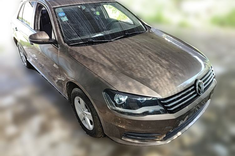 Used Volkswagen Bora 2013 1.6L Manual Fashion Edition Front Right 45 Deg