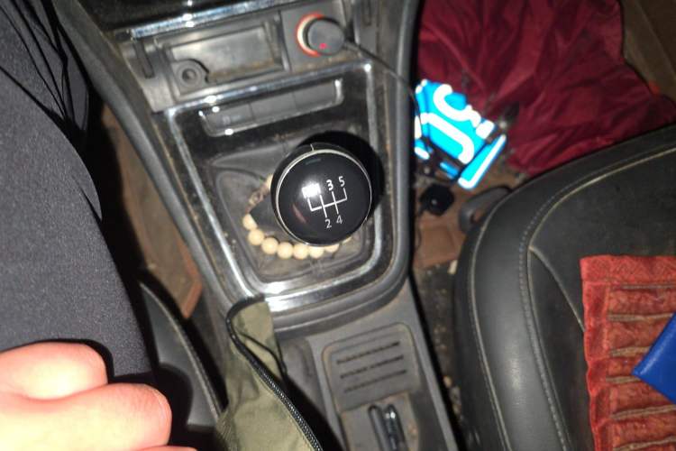 Used Volkswagen Bora 2013 1.6L Manual Comfort Model Gear Lever