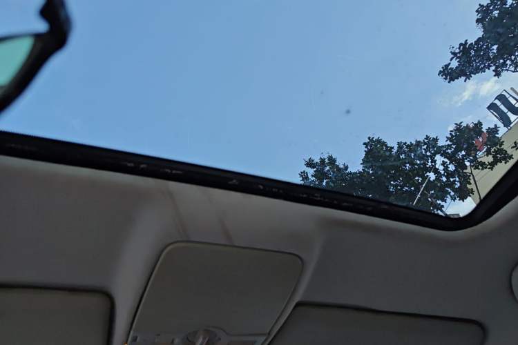 Used Volkswagen Bora 2013 1.6L Manual Comfort Model Headliner