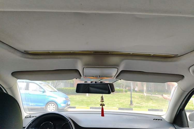 Used Volkswagen Bora 2013 1.6L Automatic Comfort Model Headliner