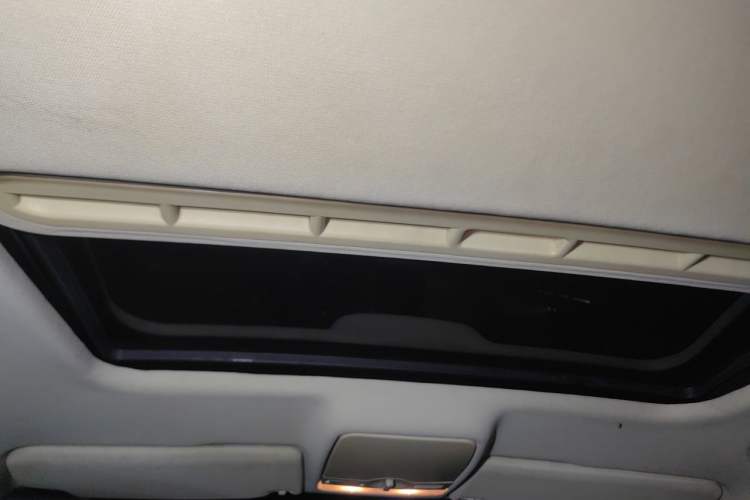 Used Volkswagen Bora 2013 1.4T Automatic Comfort Model Headliner