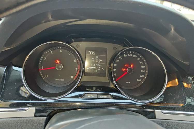 Used Volkswagen Bora 2013 1.6L Manual Comfort Model Instrument Cluster