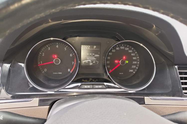 Used Volkswagen Bora 2013 1.6L Automatic Comfort Model Instrument Cluster