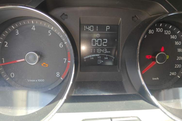 Used Volkswagen Bora 2013 1.6L Automatic Fashion Model Odometer Close Up