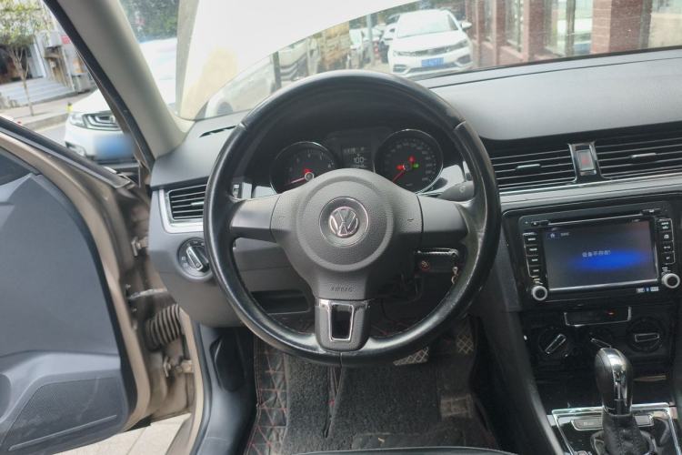 Used Volkswagen Bora 2013 1.6L Automatic Comfort Model Steering Wheel