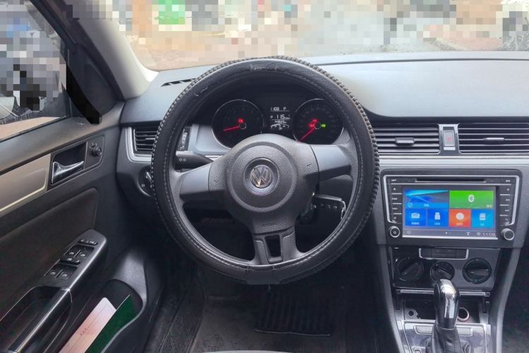 Used Volkswagen Bora 2013 1.6L Automatic Fashion Model Steering Wheel