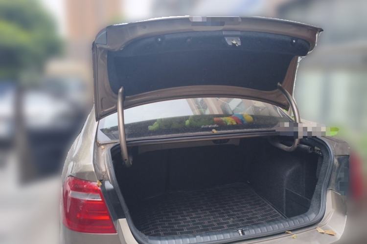Used Volkswagen Bora 2013 1.6L Automatic Comfort Model Trunk