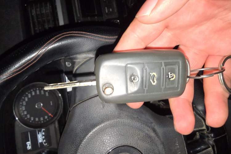 Used Volkswagen Bora 2013 1.6L Manual Comfort Model Vehicle Key