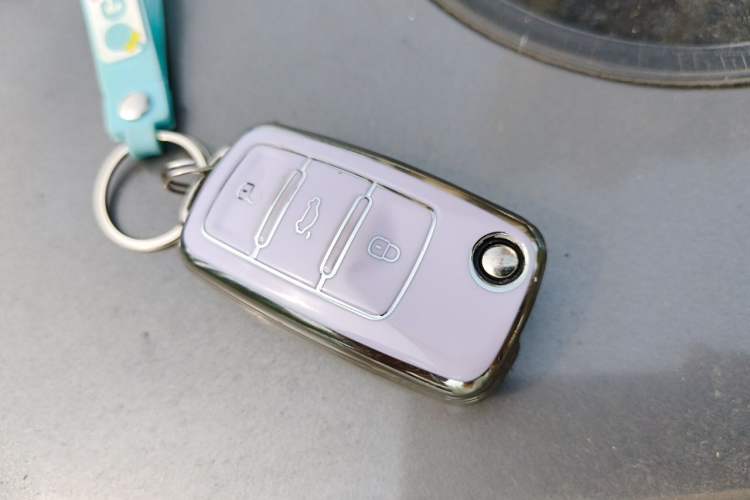 Used Volkswagen Bora 2013 1.6L Automatic Comfort Model Vehicle Key