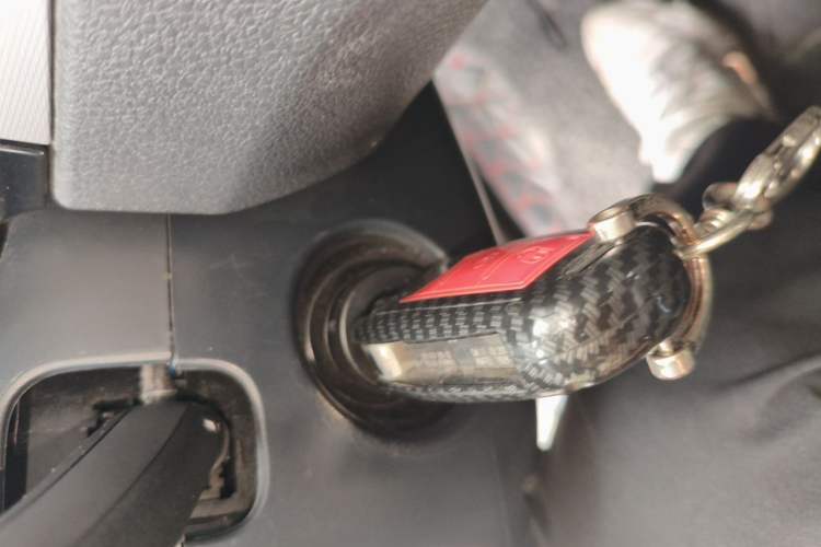 Used Volkswagen Bora 2013 1.6L Automatic Comfort Model Vehicle Key