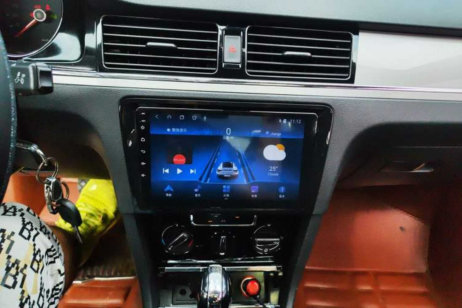 Used Volkswagen Bora 2014 1.6L Automatic Comfort Model Audio And AC Panel
