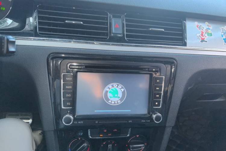 Used Volkswagen Bora 2014 1.4TSI Automatic Sportline Audio And AC Panel