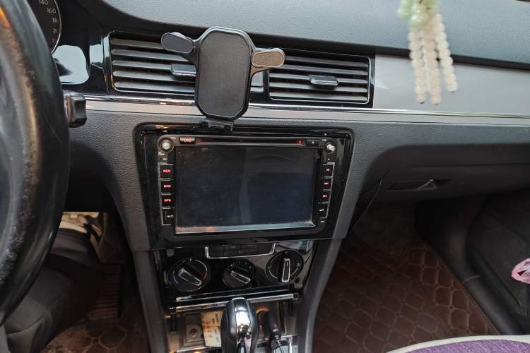 Used Volkswagen Bora 2014 1.6L Automatic Comfort Model Audio And AC Panel
