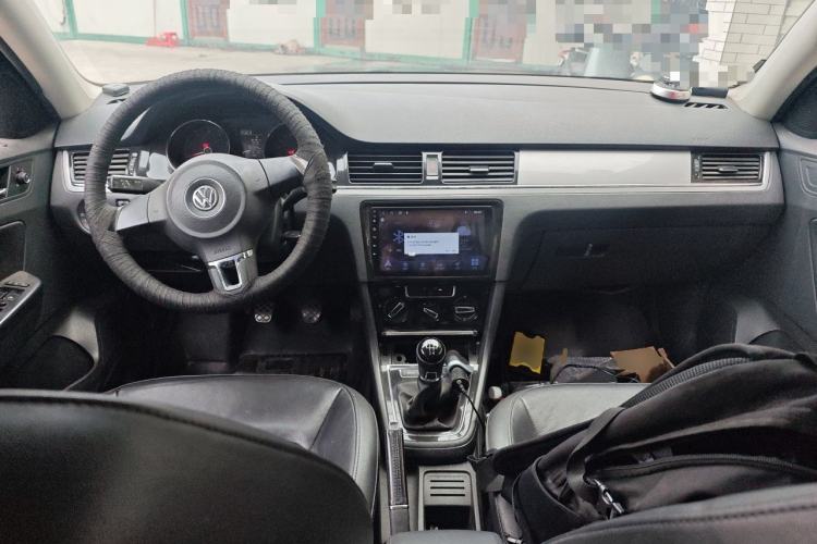 Used Volkswagen Bora 2014 1.4 TSI Manual Comfort Model Center Console