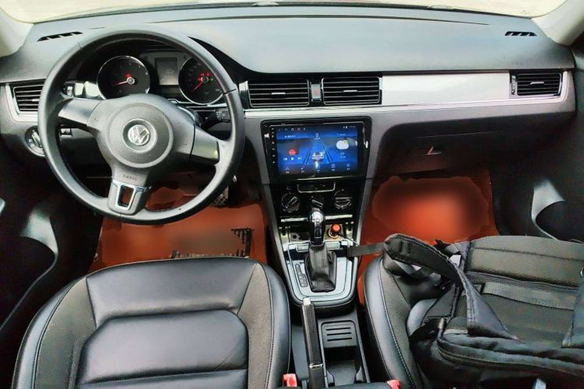 Used Volkswagen Bora 2014 1.6L Automatic Comfort Model Center Console