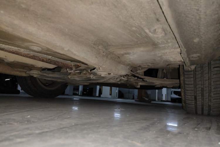 Used Volkswagen Bora 2014 1.6L Manual Fashion Edition Chassis Front Right