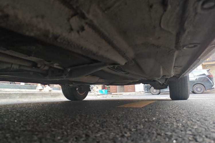 Used Volkswagen Bora 2014 1.6L Manual Comfort Model Chassis Front