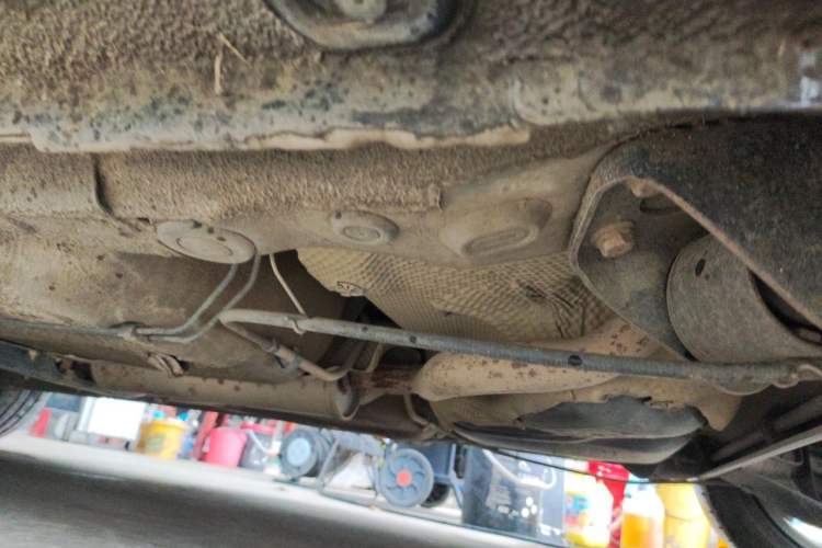 Used Volkswagen Bora 2014 1.6L Manual Comfort Model Chassis Rear Left