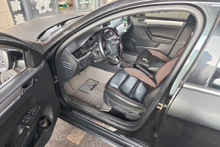 Used Volkswagen Bora 2014 1.4TSI Automatic Sportline Driver Seat