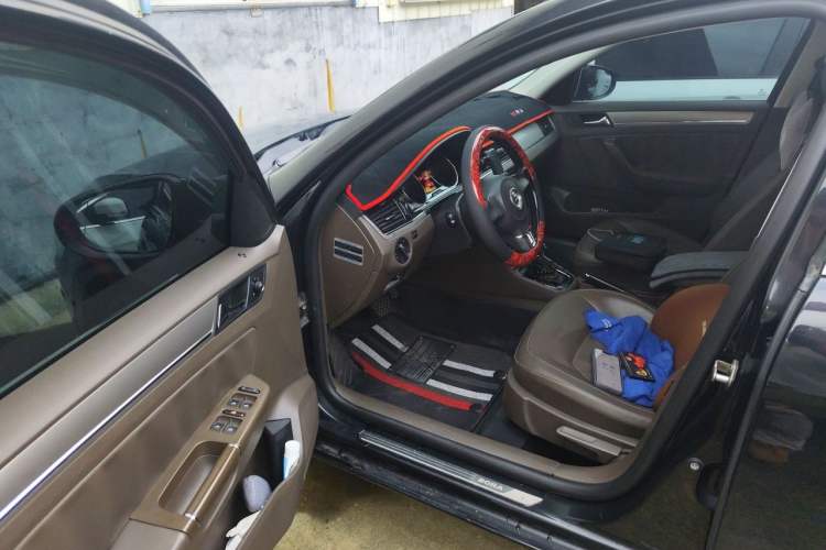 Used Volkswagen Bora 2014 1.6L Automatic Comfort Model Driver Seat
