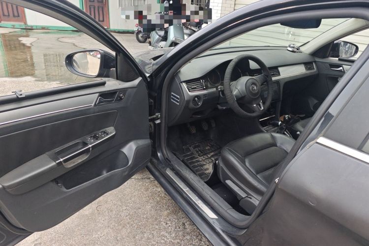 Used Volkswagen Bora 2014 1.4 TSI Manual Comfort Model Driver Seat