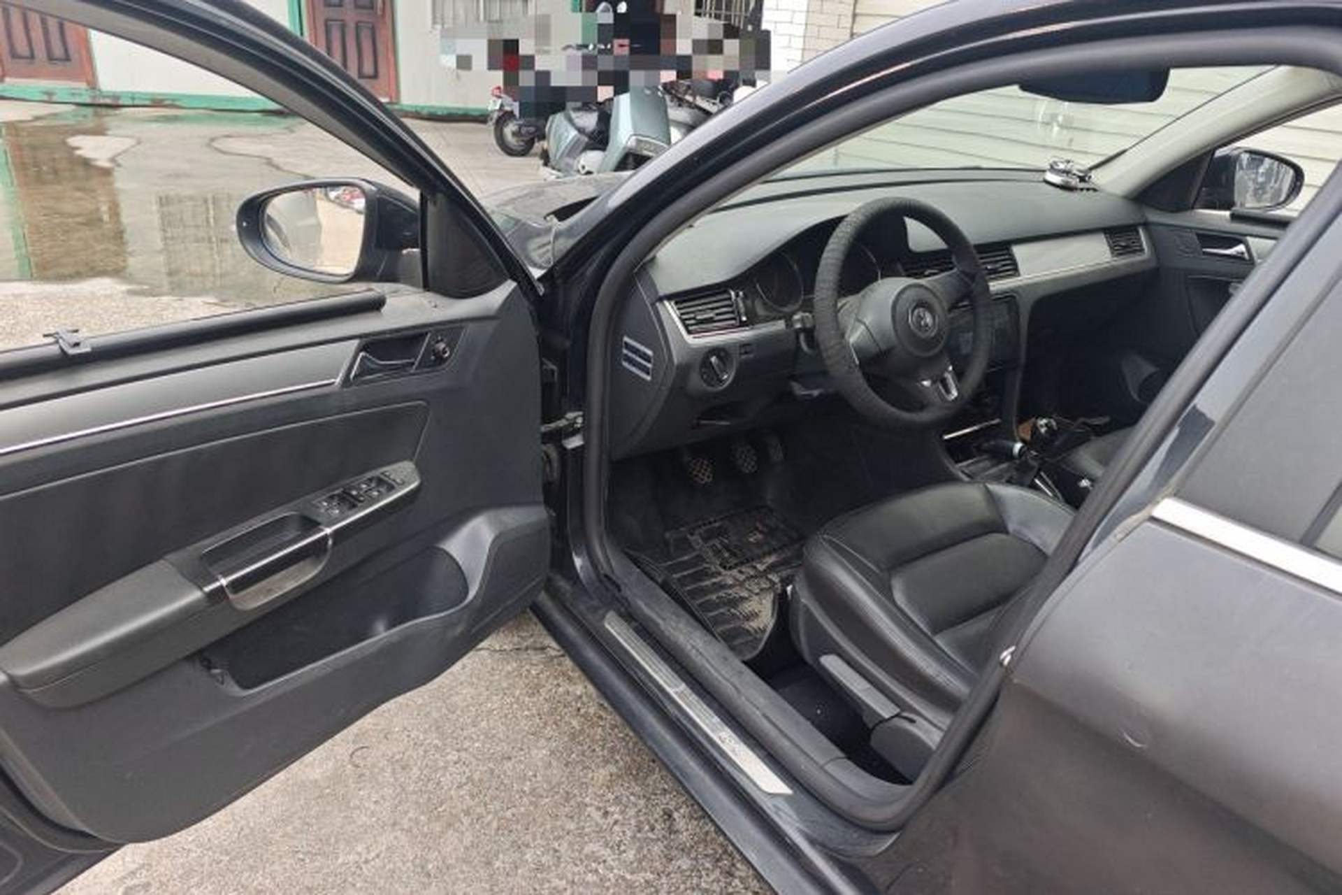Used Volkswagen Bora 2014 1.4 TSI Manual Comfort Model Driver Seat
