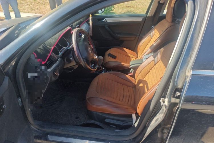 Used Volkswagen Bora 2014 1.6L Manual Comfort Model Driver Seat